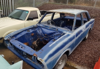 Cortina 1600E Rolling Shell