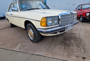 Mercedes W123 2.0